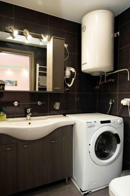 Luxury Studio In Downtown Thessaloniki Exterior photo